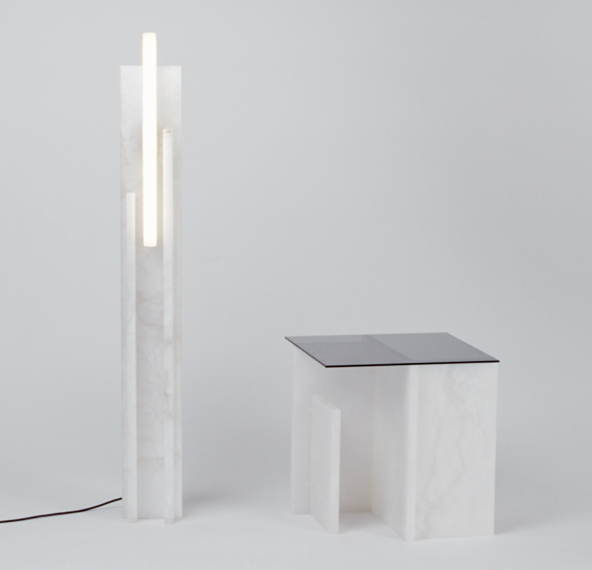 ggallery image - alabaster M lamp and side table